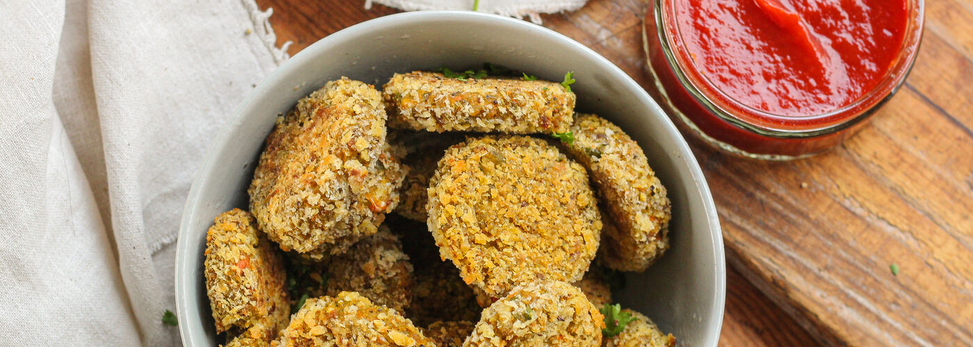bowl of veggie dippers and tomato ketchup