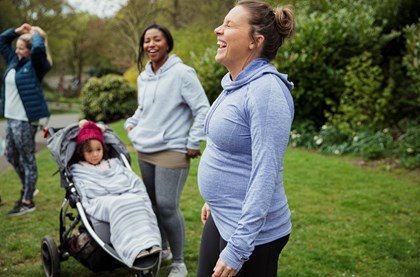 mums_with_their_babies_outside_enjoying_exercise